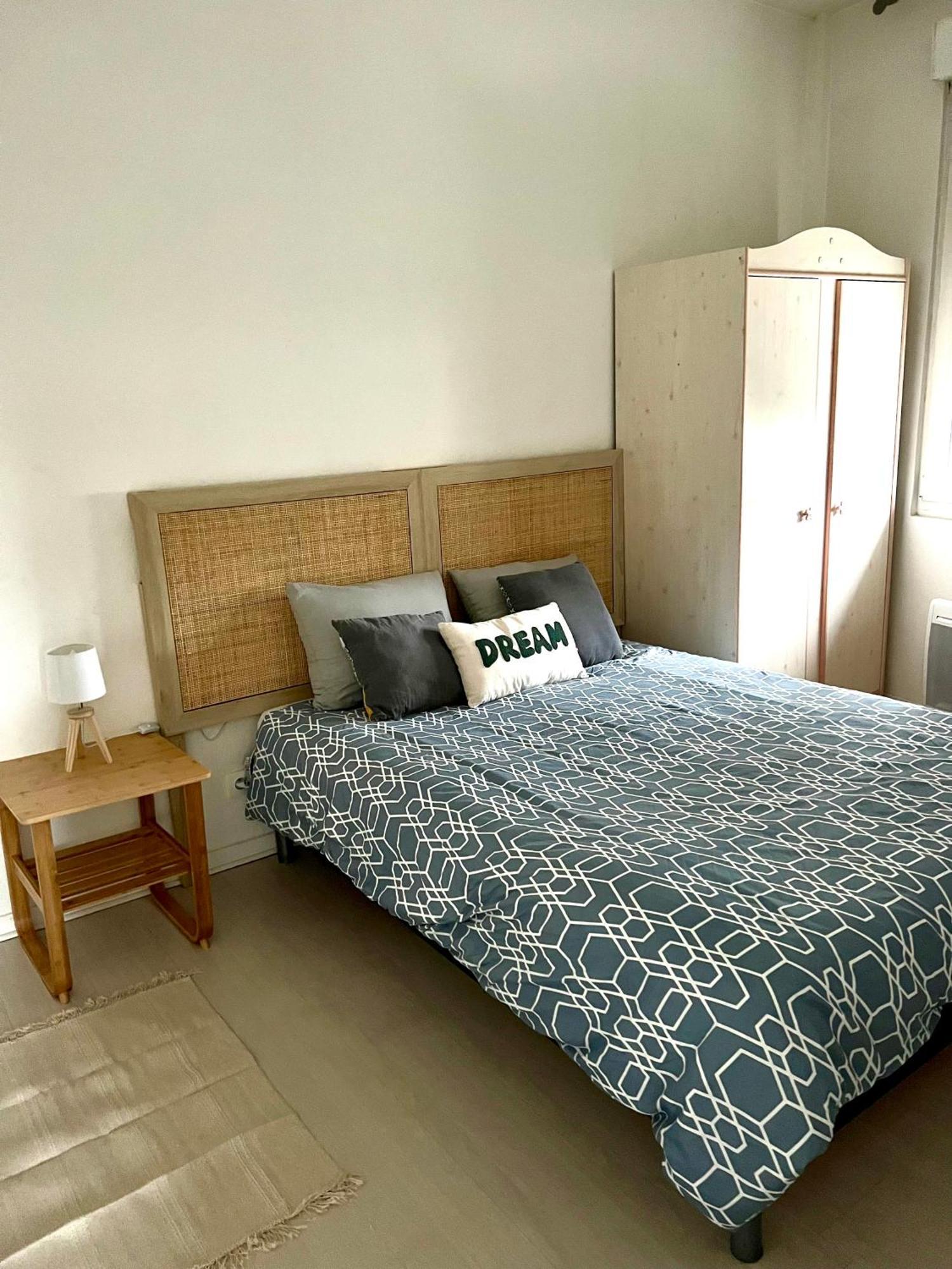 Good Loc Apartment Sens Luaran gambar